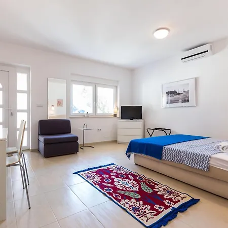 Apartmán Family-friendly With Swimming Pool Sveti Petar, Biograd - 24260 *