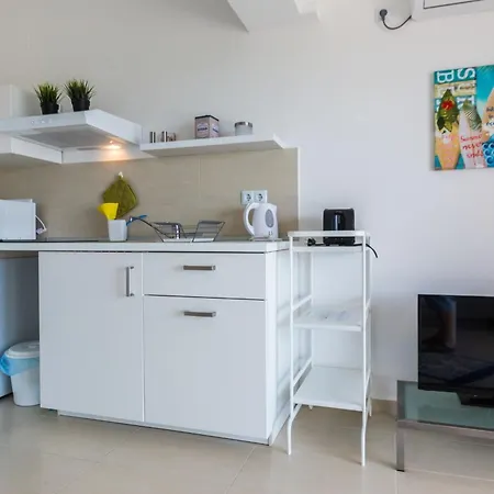 Family-friendly With Swimming Pool Sveti Petar, Biograd - 24260 * スベティ・フィリップ・イ・ヤコブ